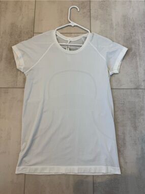 Lululemon Swiftly Tech Short Sleeve